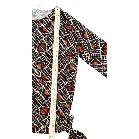 Chico’s 2 Brown Orange Geometric Tie Hem Top 3/4 Sleeve Stretch Boho Art Print - Picture 5 of 9